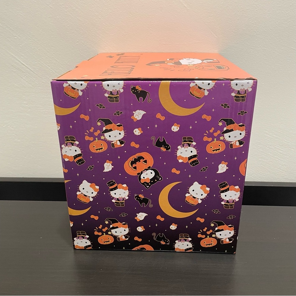 SANRIO x HELLO KITTY Halloween Pumpkin Sculpted Ceramic Candy Dish Cookie Jar - Picture 8 of 10